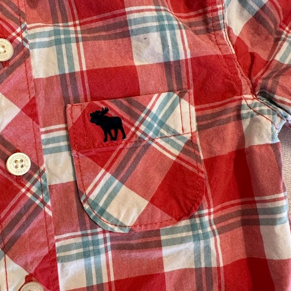 Abercrombie Kids Plaid Button Up Shirt Red Blue Checkered Boys 3/4 - Picture 2 of 4